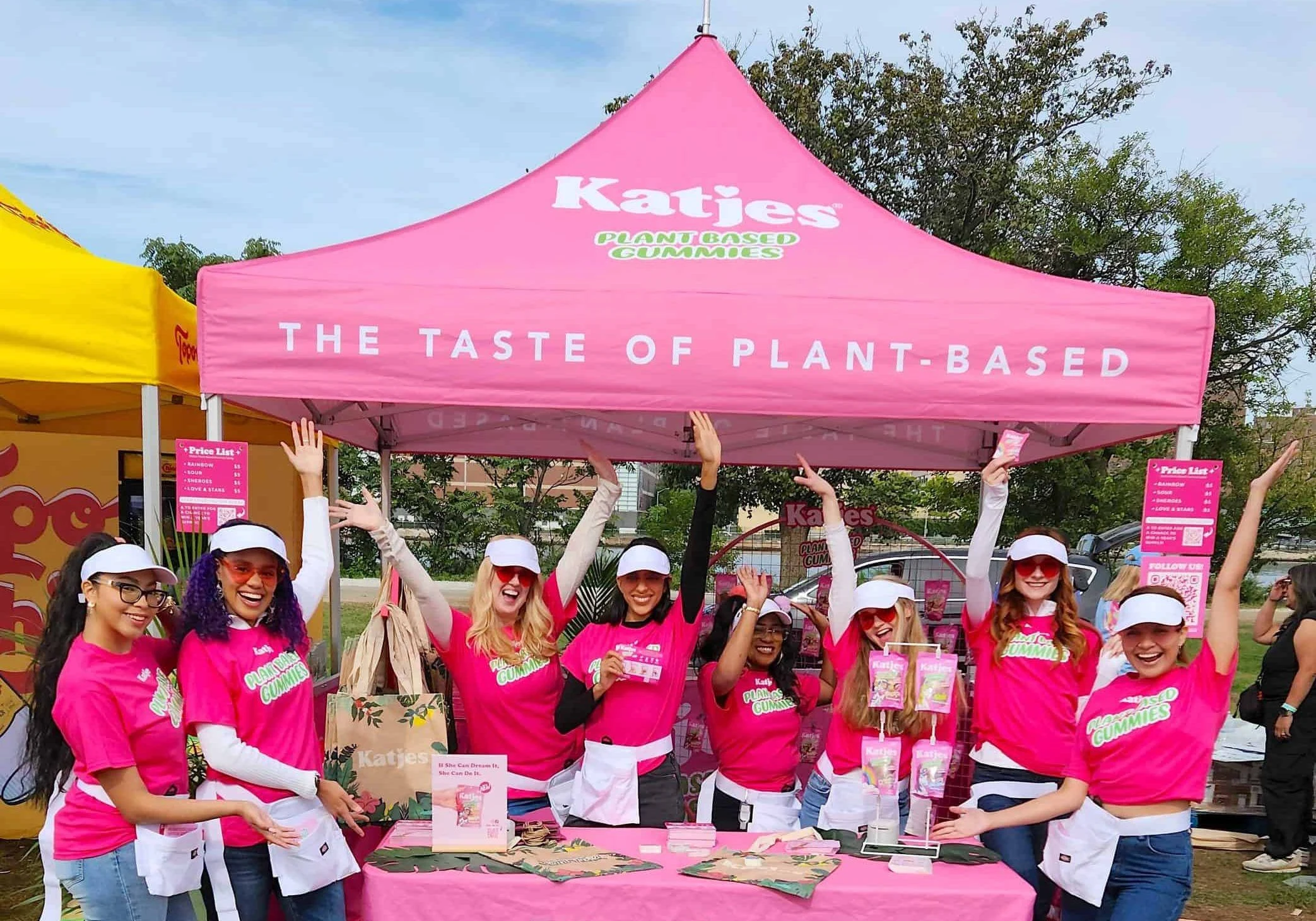 Illustrative pharma field activation with a full field team